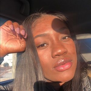 Meet your Posher, Briana